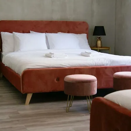 Downtown Twelve 3*