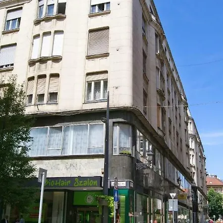 Downtown Twelve Отель