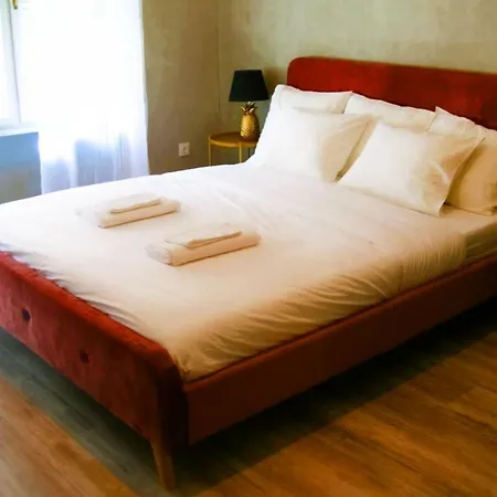 Downtown Twelve 3*